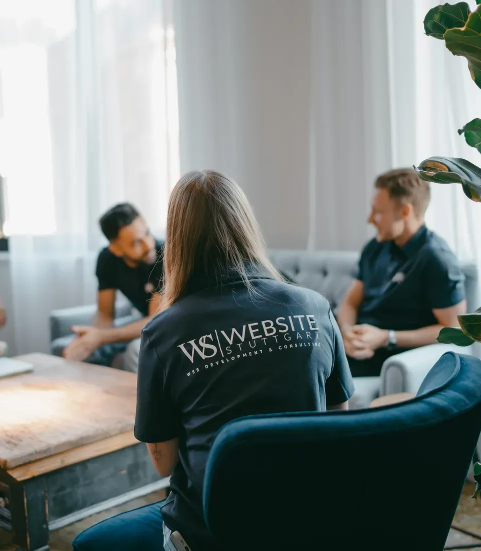 Das Team von Website Stuttgart im Gespräch